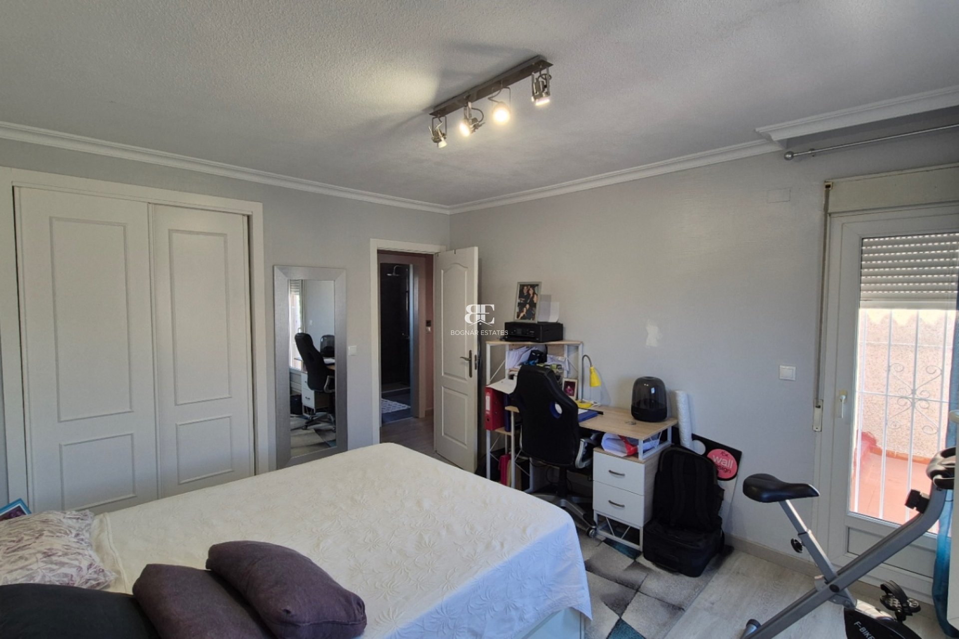 Herverkoop - Herenhuis -
Torrevieja - Costa Blanca Sur