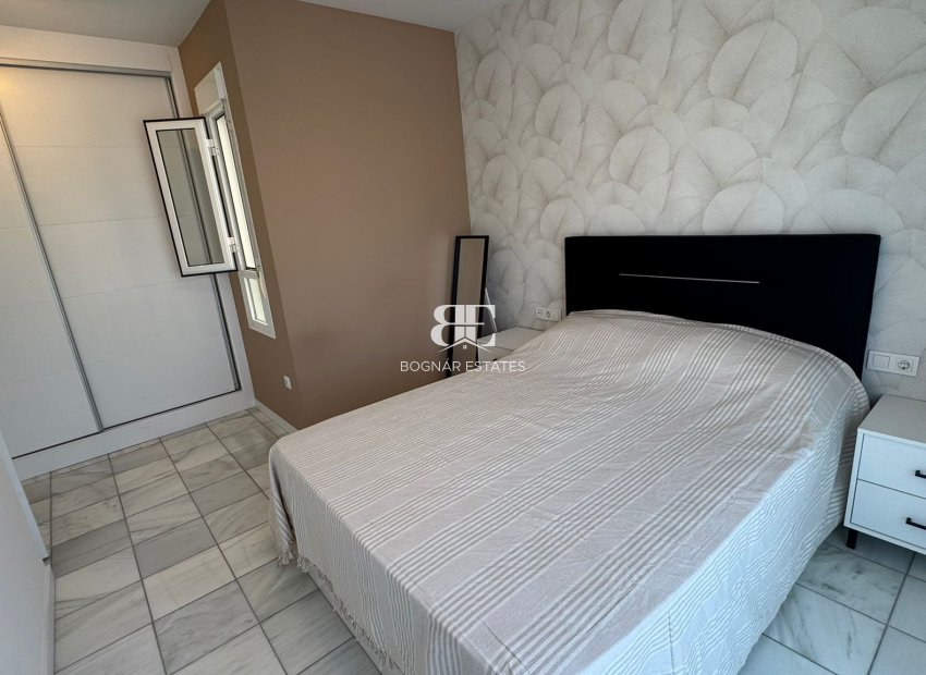 Herverkoop - Herenhuis -
Torrevieja - Costa Blanca Sur