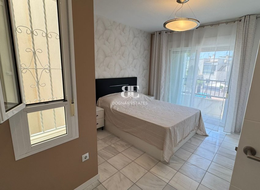 Herverkoop - Herenhuis -
Torrevieja - Costa Blanca Sur