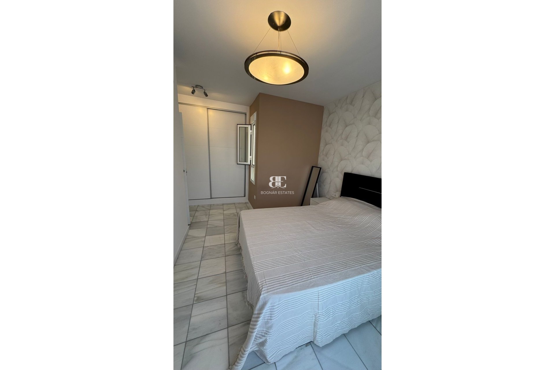 Herverkoop - Herenhuis -
Torrevieja - Costa Blanca Sur