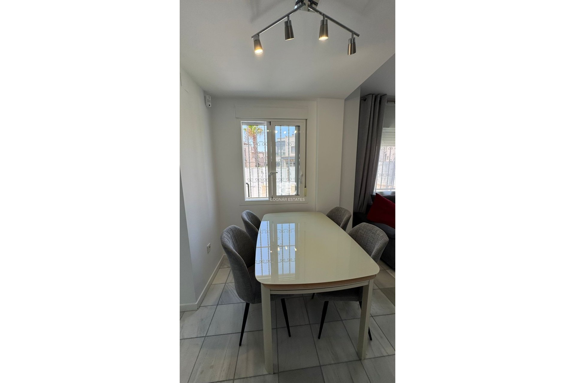 Herverkoop - Herenhuis -
Torrevieja - Costa Blanca Sur