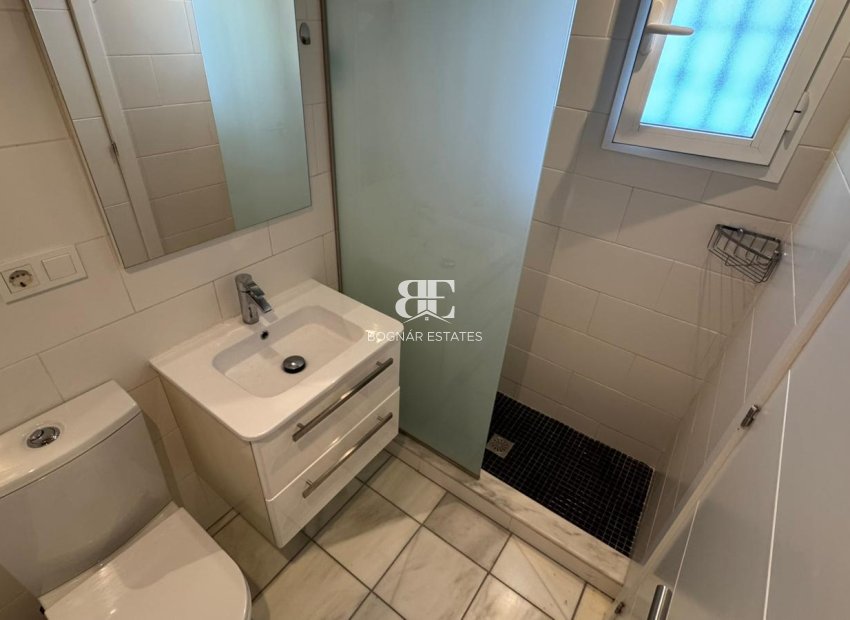 Herverkoop - Herenhuis -
Torrevieja - Costa Blanca Sur