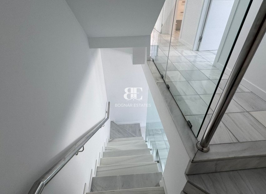 Herverkoop - Herenhuis -
Torrevieja - Costa Blanca Sur