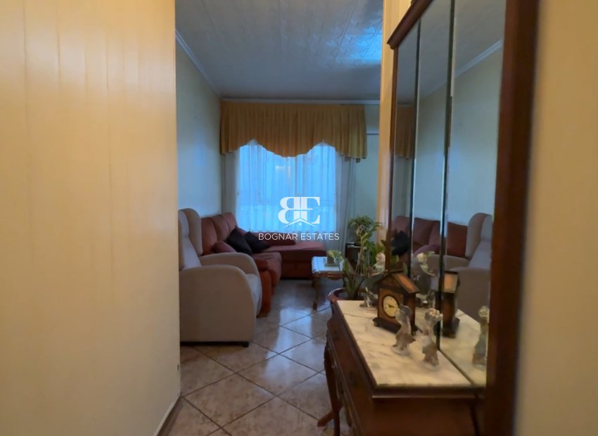 Herverkoop - Herenhuis -
Torrevieja - Costa Blanca