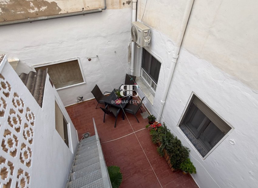 Herverkoop - Herenhuis -
Torrevieja - Costa Blanca