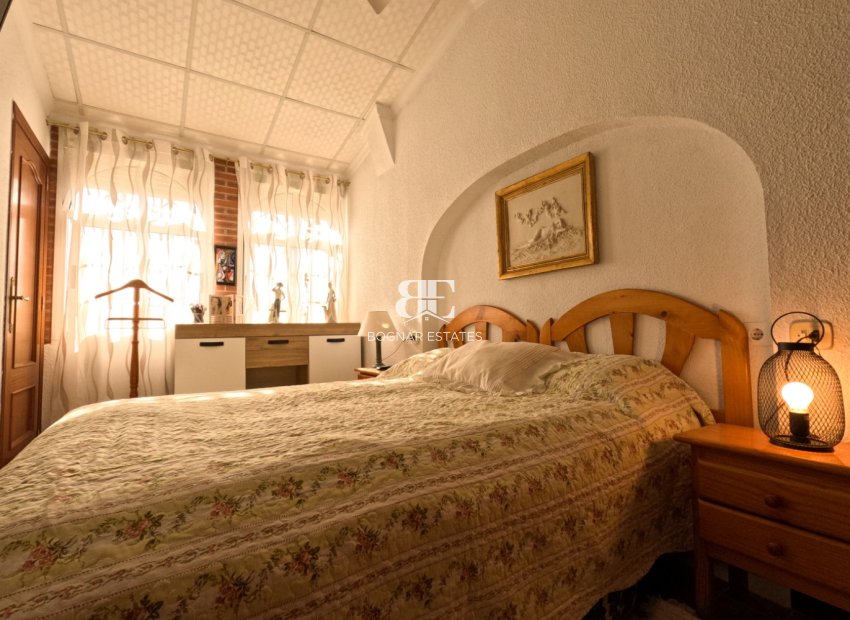 Herverkoop - Herenhuis -
Torrevieja - El Acequión - Los Náufragos