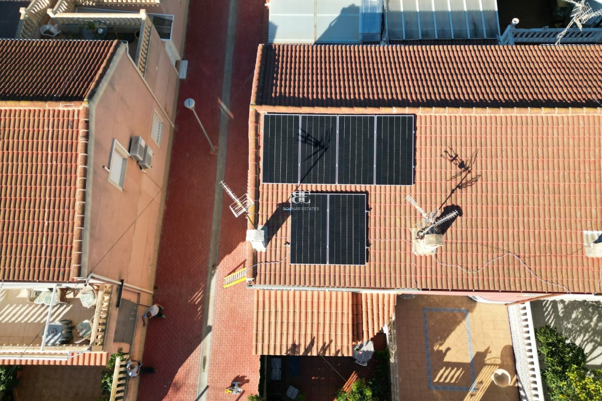 Herverkoop - Herenhuis -
Torrevieja - El Acequión - Los Náufragos