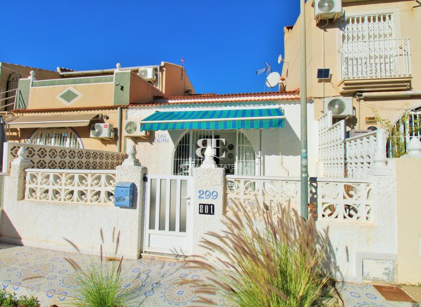 Herverkoop - Herenhuis -
Torrevieja - El Chaparral