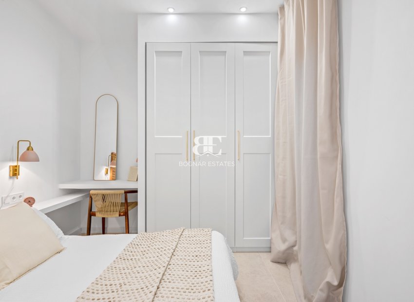 Herverkoop - Herenhuis -
Torrevieja - El Chaparral