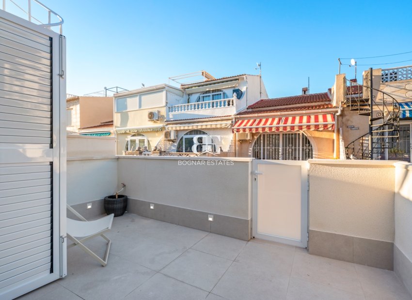 Herverkoop - Herenhuis -
Torrevieja - El Chaparral