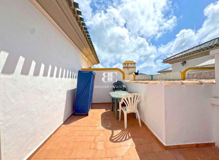 Herverkoop - Herenhuis -
Torrevieja - La Mata