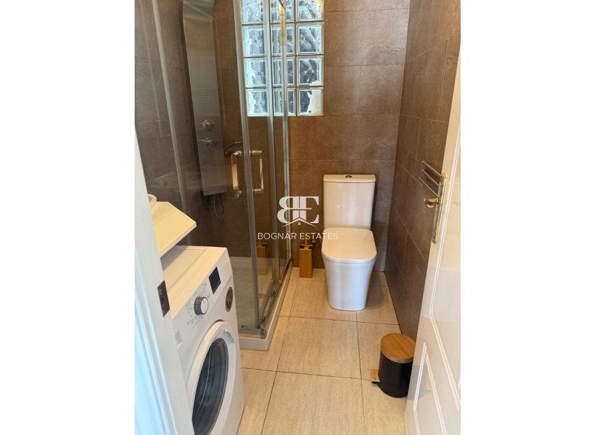 Herverkoop - Herenhuis -
Torrevieja - La Siesta - El Salado -  Torreta