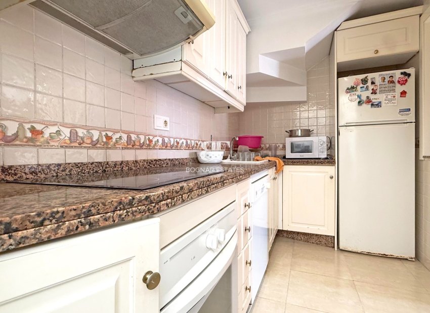 Herverkoop - Herenhuis -
Torrevieja - La Siesta