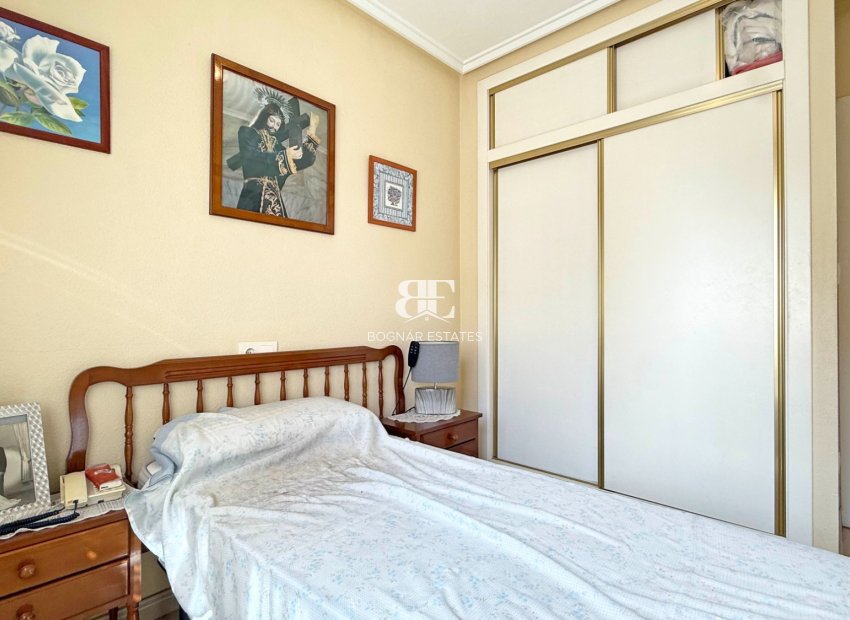 Herverkoop - Herenhuis -
Torrevieja - La Siesta