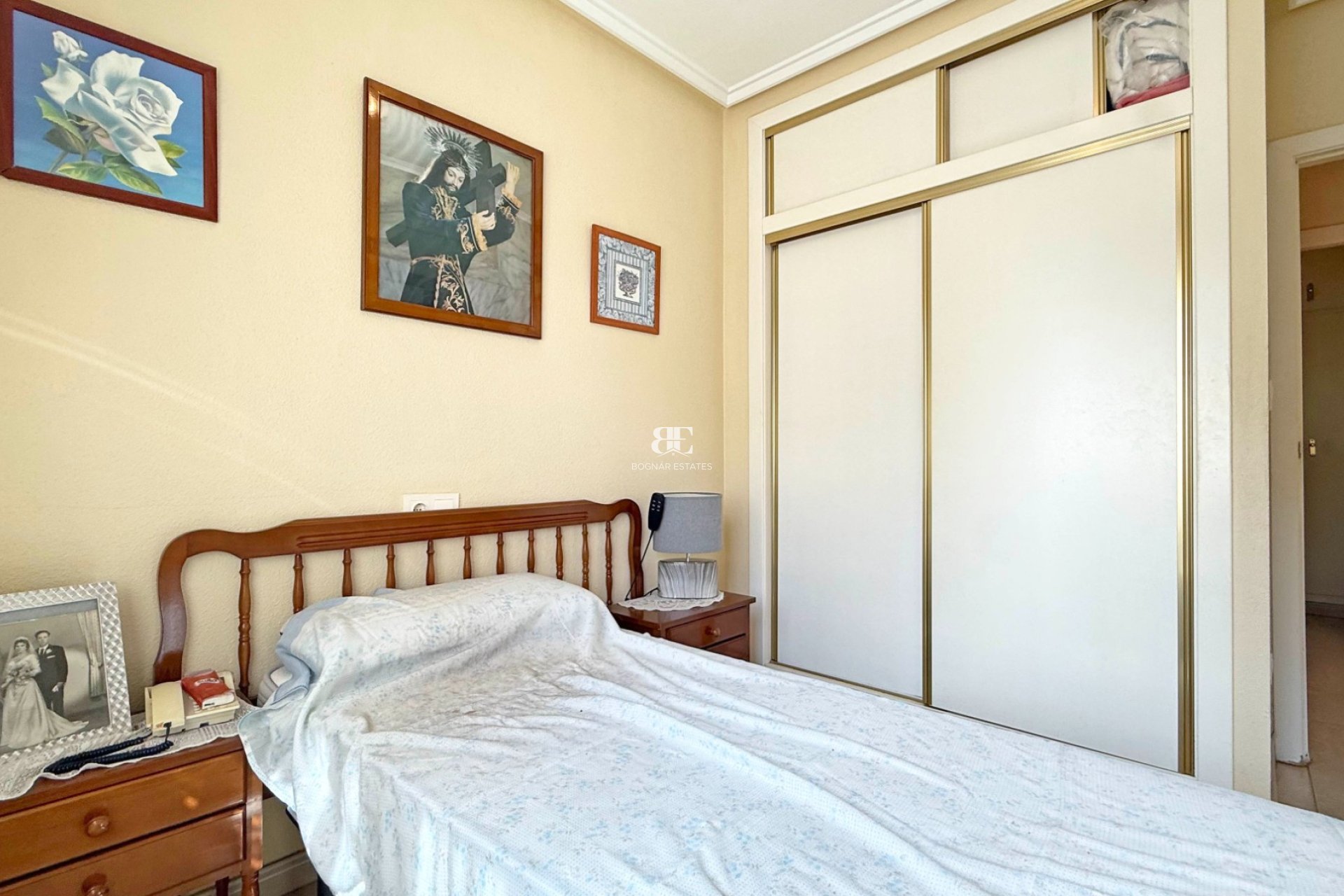 Herverkoop - Herenhuis -
Torrevieja - La Siesta