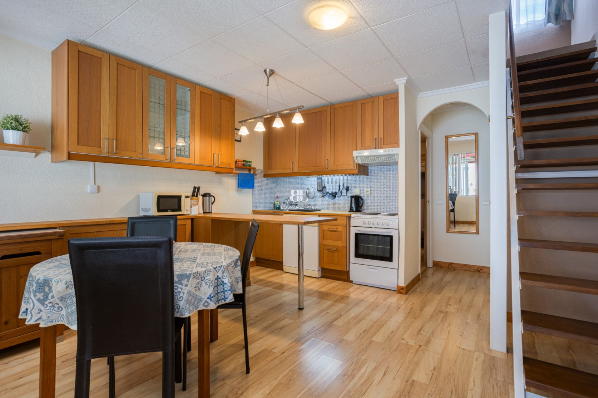 Herverkoop - Herenhuis -
Torrevieja - La Siesta