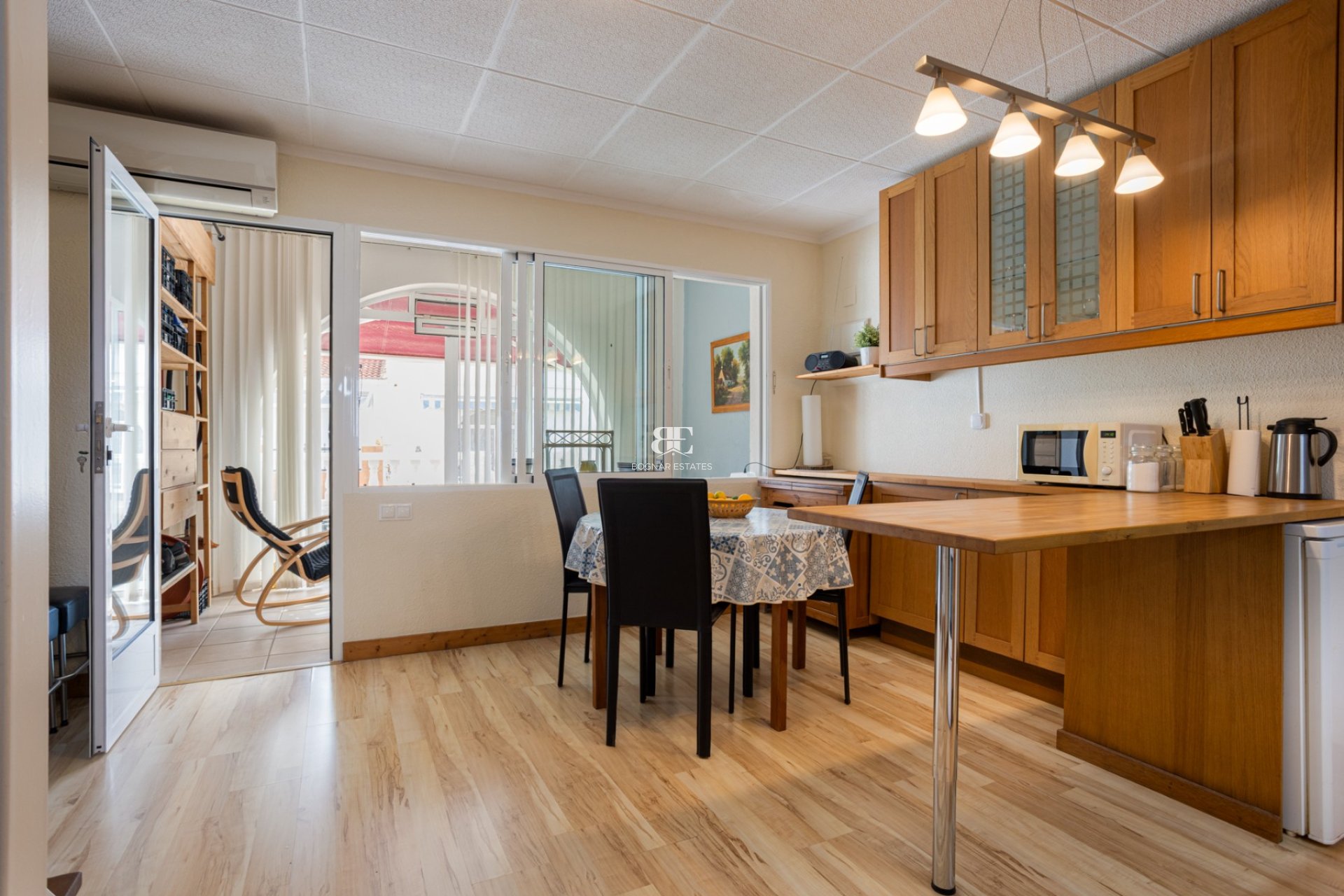 Herverkoop - Herenhuis -
Torrevieja - La Siesta