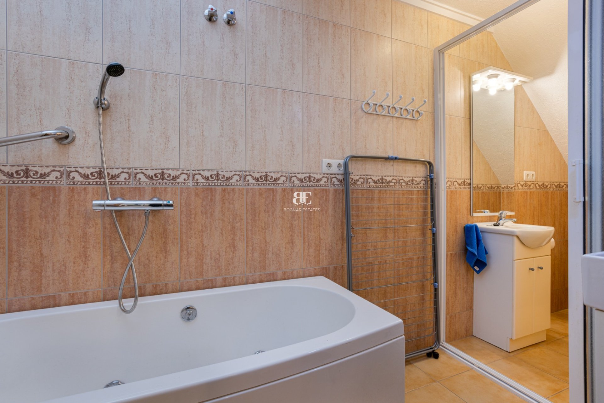 Herverkoop - Herenhuis -
Torrevieja - La Siesta