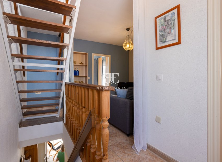 Herverkoop - Herenhuis -
Torrevieja - La Siesta