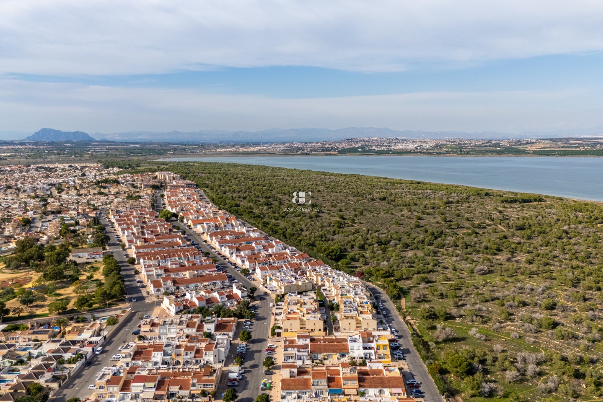 Herverkoop - Herenhuis -
Torrevieja - La Siesta