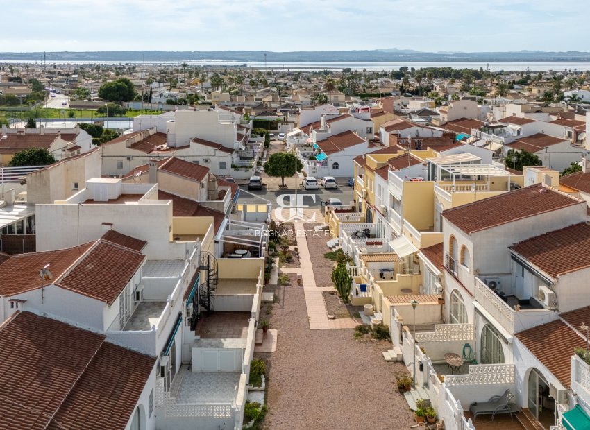 Herverkoop - Herenhuis -
Torrevieja - La Siesta