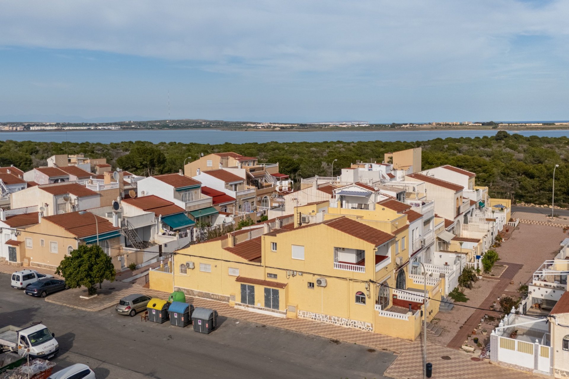 Herverkoop - Herenhuis -
Torrevieja - La Siesta