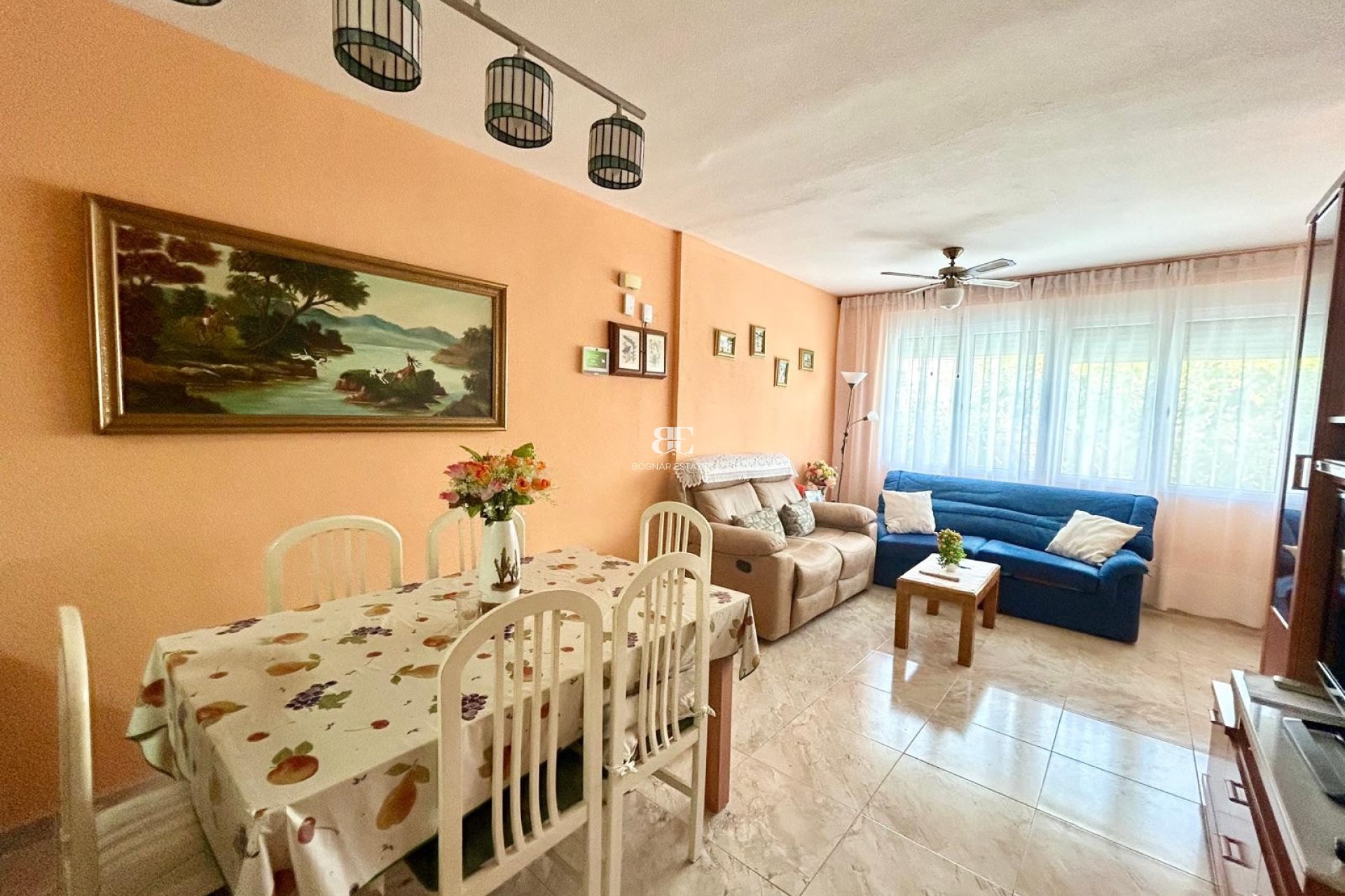 Herverkoop - Herenhuis -
Torrevieja - La Torreta