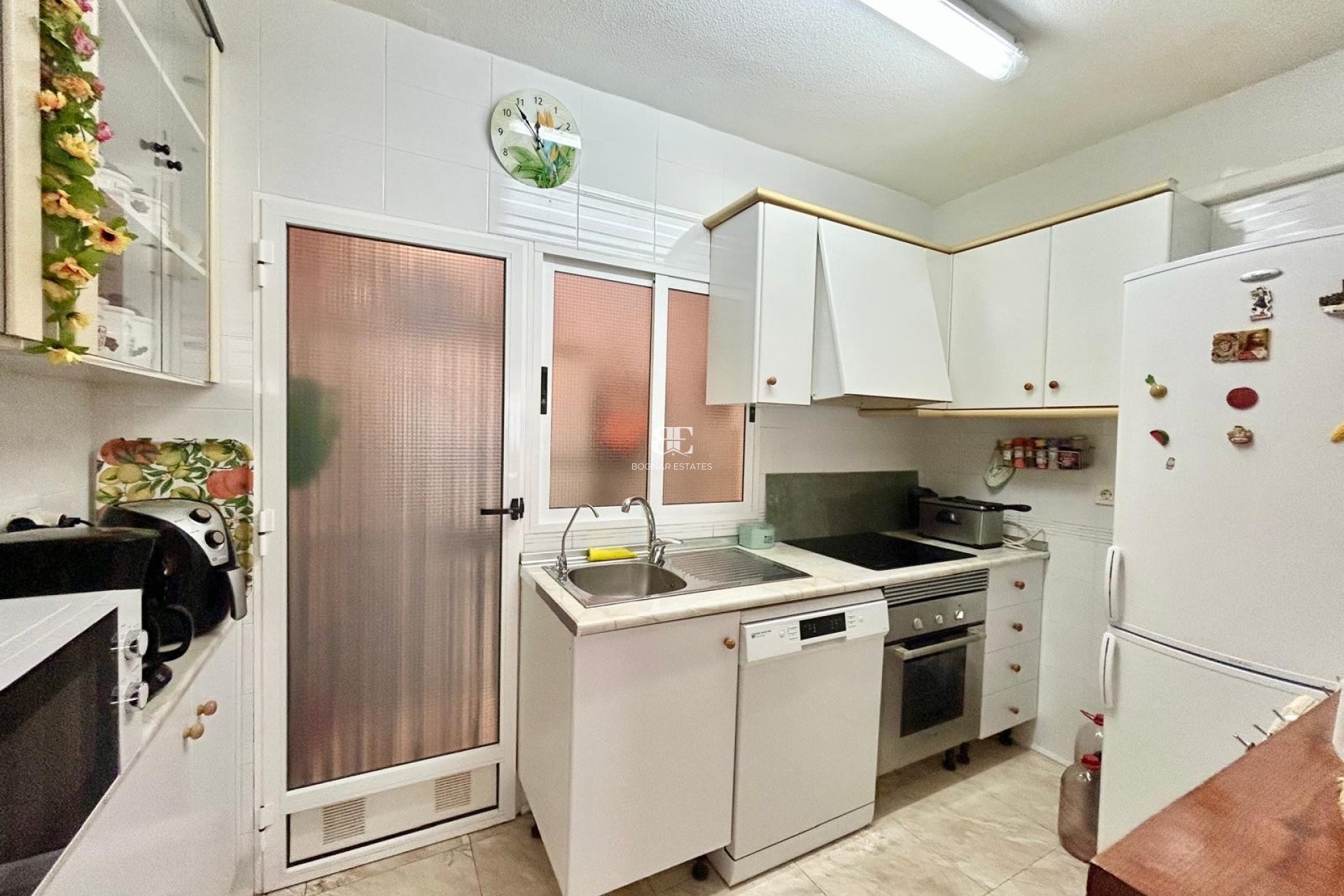 Herverkoop - Herenhuis -
Torrevieja - La Torreta