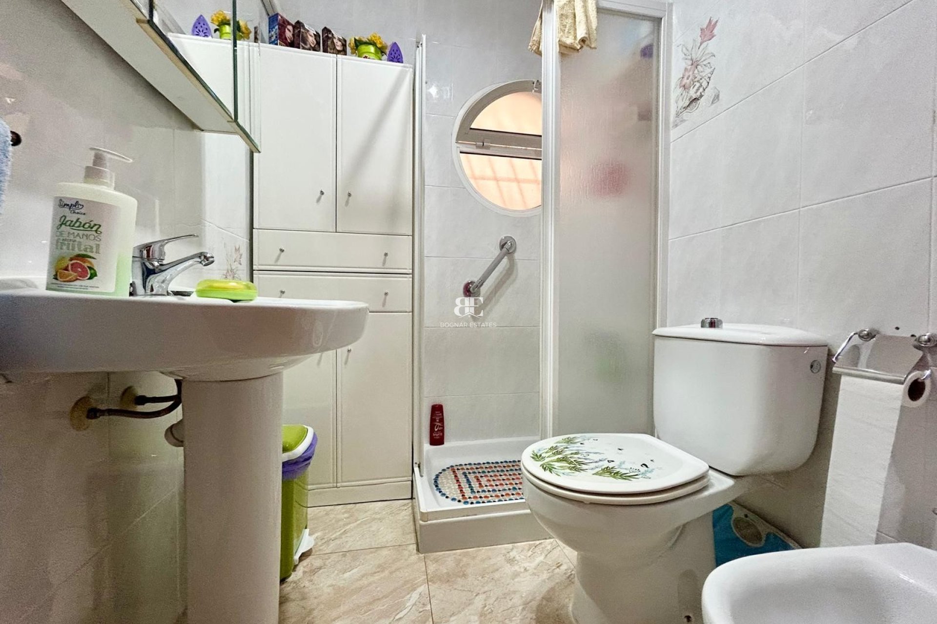 Herverkoop - Herenhuis -
Torrevieja - La Torreta