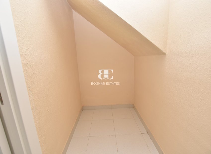 Herverkoop - Herenhuis -
Torrevieja - Lago Jardin