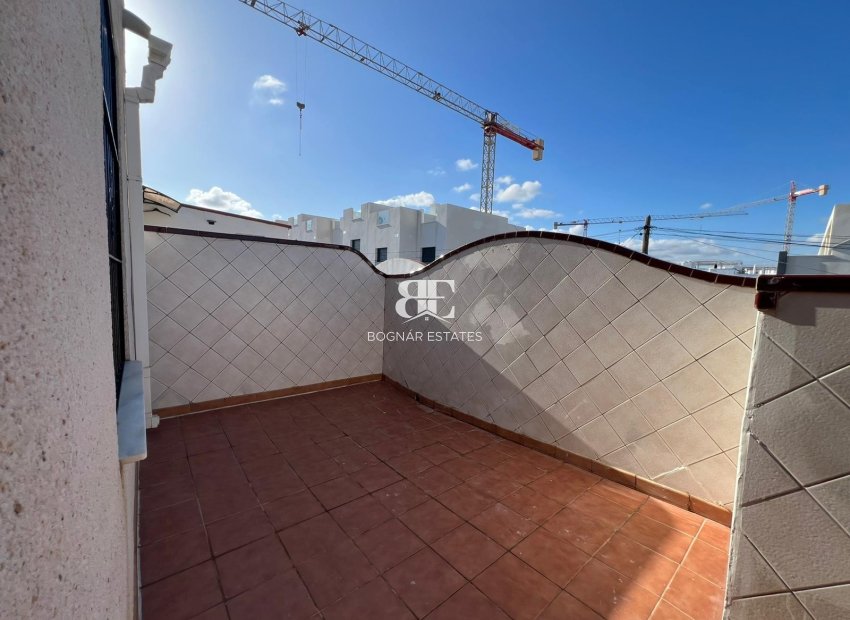 Herverkoop - Herenhuis -
Torrevieja - Lago Jardin