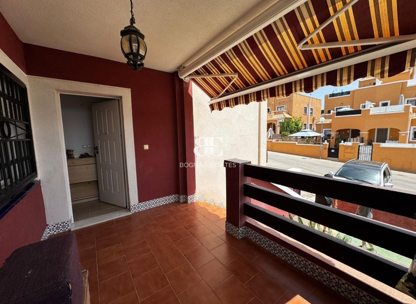 Herverkoop - Herenhuis -
Torrevieja - Los Altos