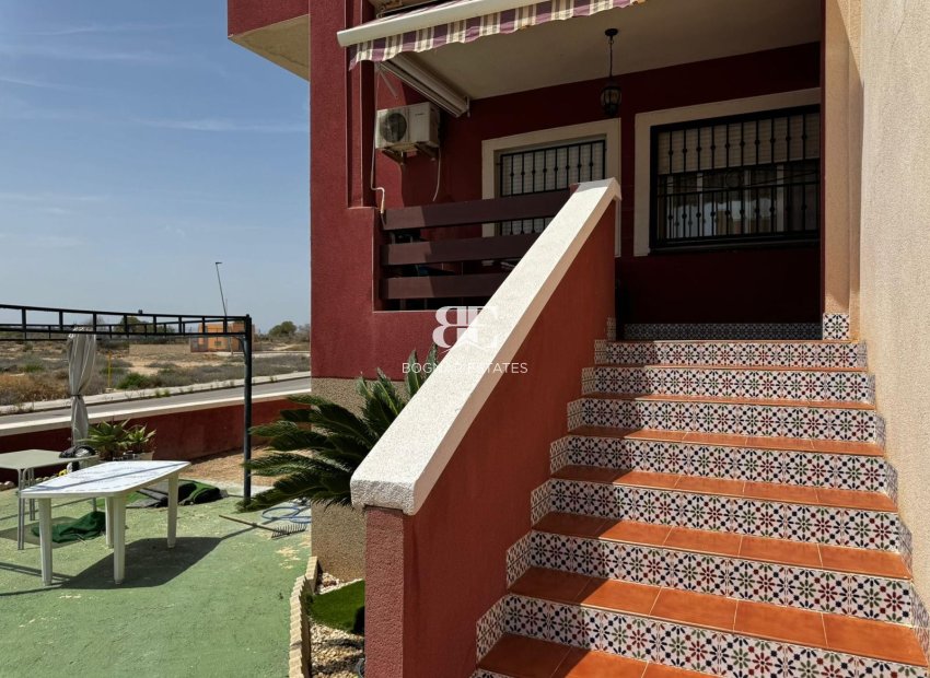 Herverkoop - Herenhuis -
Torrevieja - Los Altos