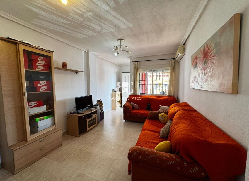 Herverkoop - Herenhuis -
Torrevieja - Los Altos