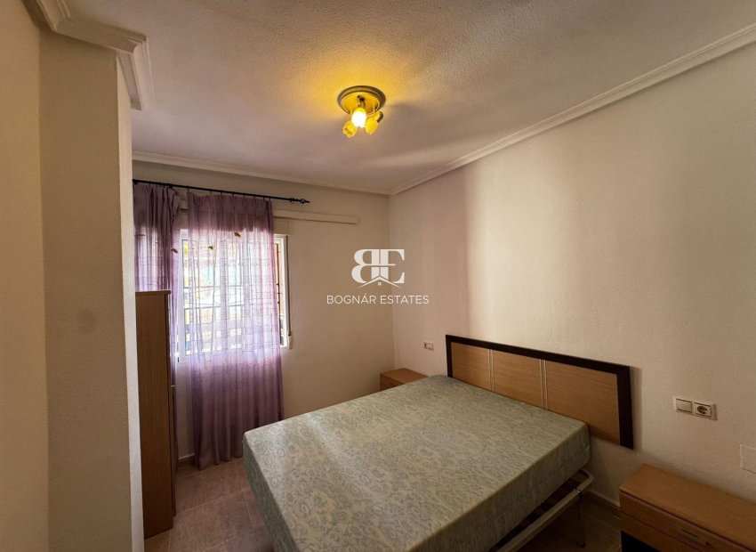 Herverkoop - Herenhuis -
Torrevieja - Los Altos