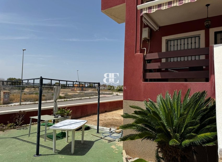 Herverkoop - Herenhuis -
Torrevieja - Los Altos