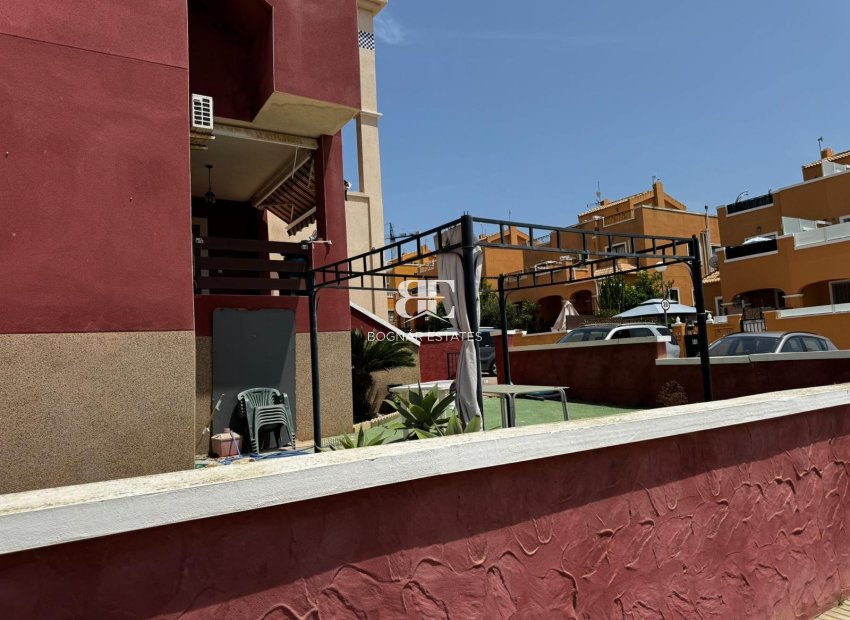 Herverkoop - Herenhuis -
Torrevieja - Los Altos