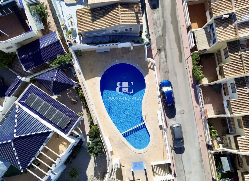 Herverkoop - Herenhuis -
Torrevieja - Los Balcones