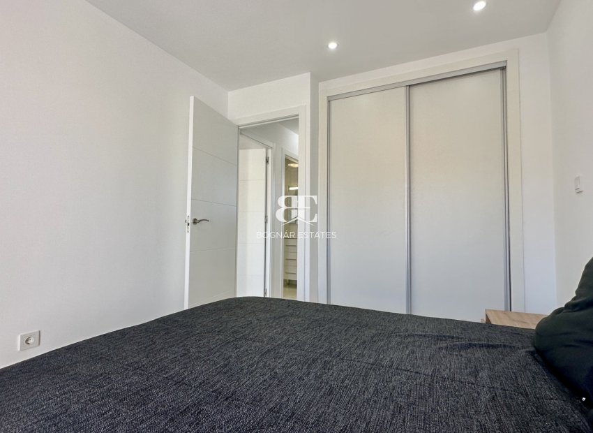 Herverkoop - Herenhuis -
Torrevieja - Los Balcones