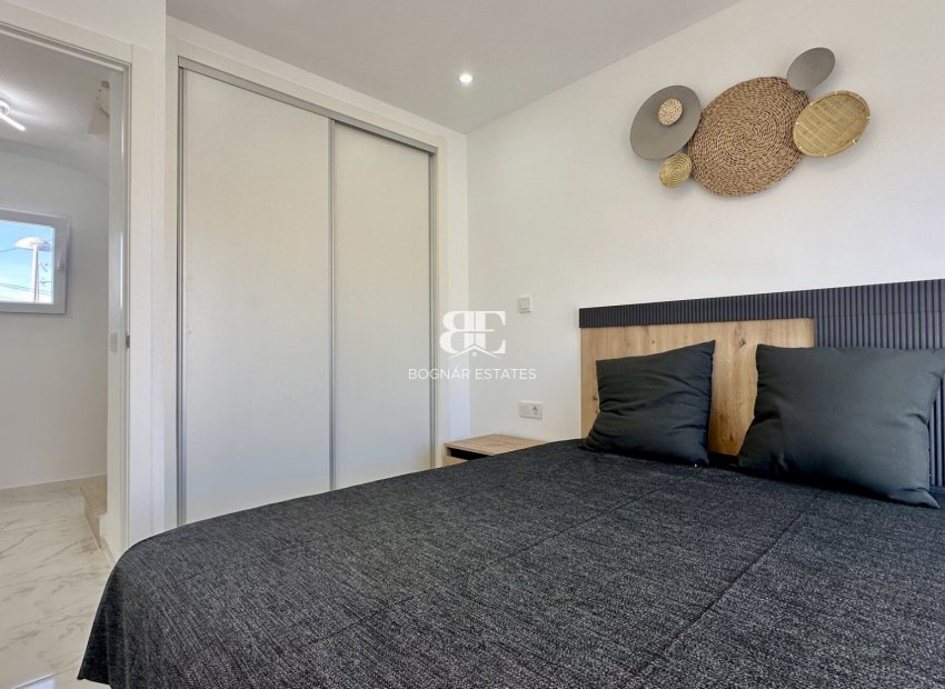 Herverkoop - Herenhuis -
Torrevieja - Los Balcones