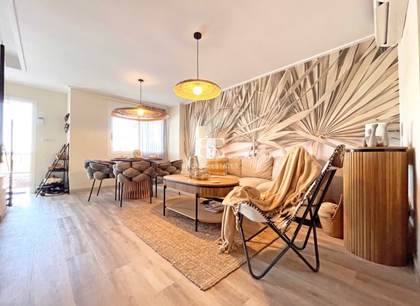 Herverkoop - Herenhuis -
Torrevieja - Los Balcones