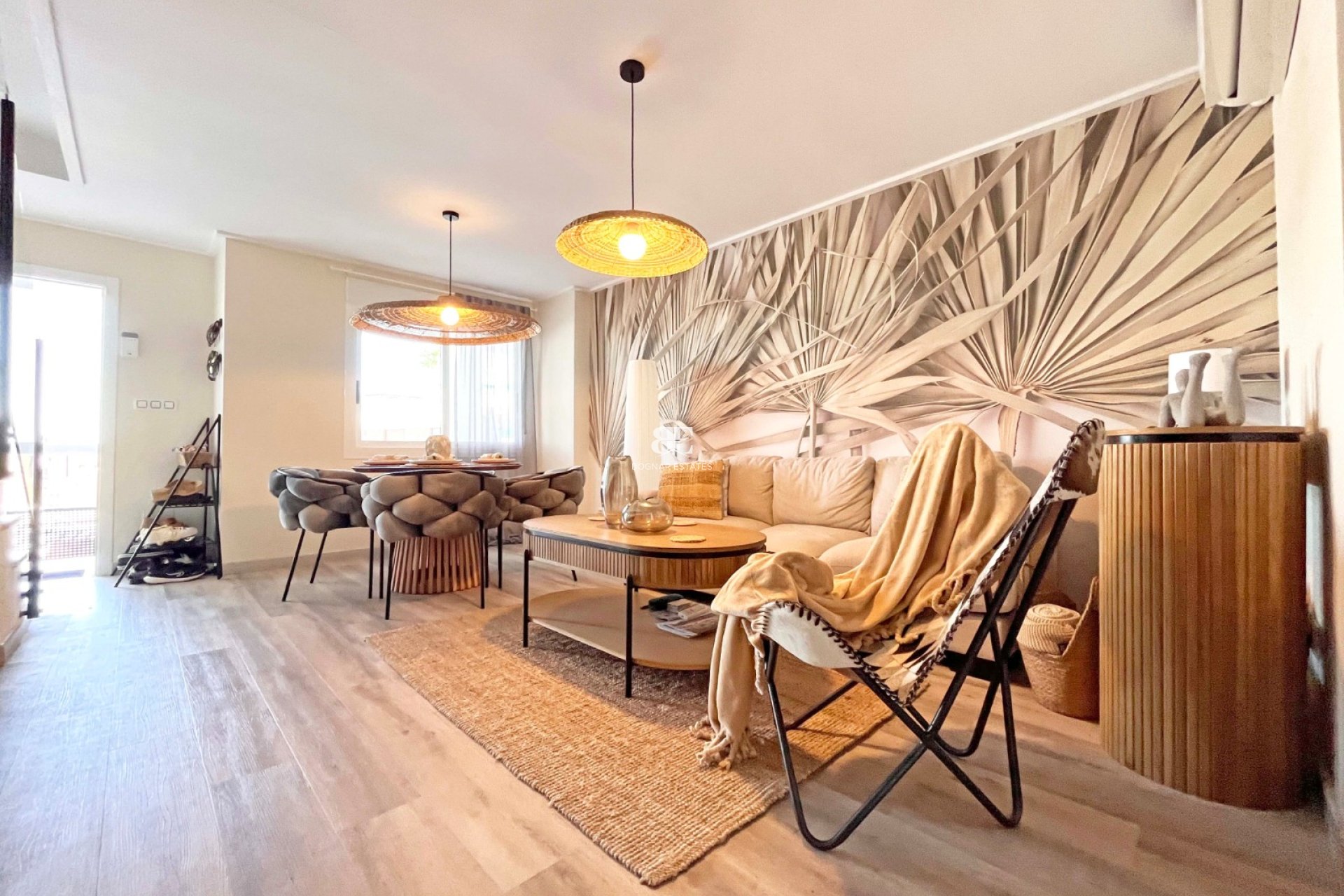 Herverkoop - Herenhuis -
Torrevieja - Los Balcones