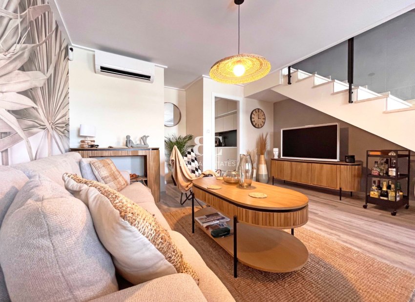 Herverkoop - Herenhuis -
Torrevieja - Los Balcones