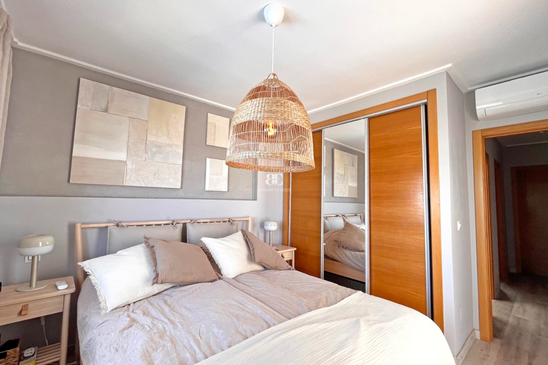 Herverkoop - Herenhuis -
Torrevieja - Los Balcones