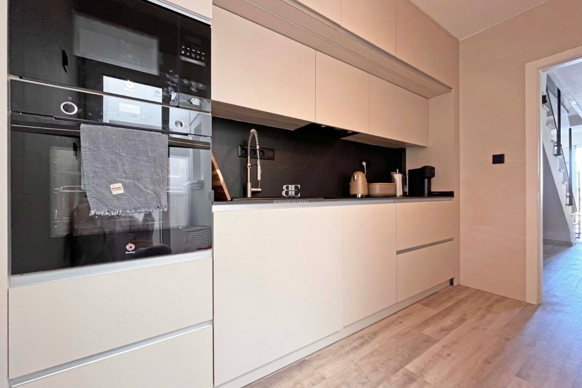 Herverkoop - Herenhuis -
Torrevieja - Los Balcones