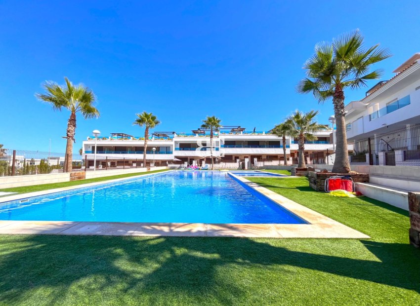 Herverkoop - Herenhuis -
Torrevieja - Los Balcones