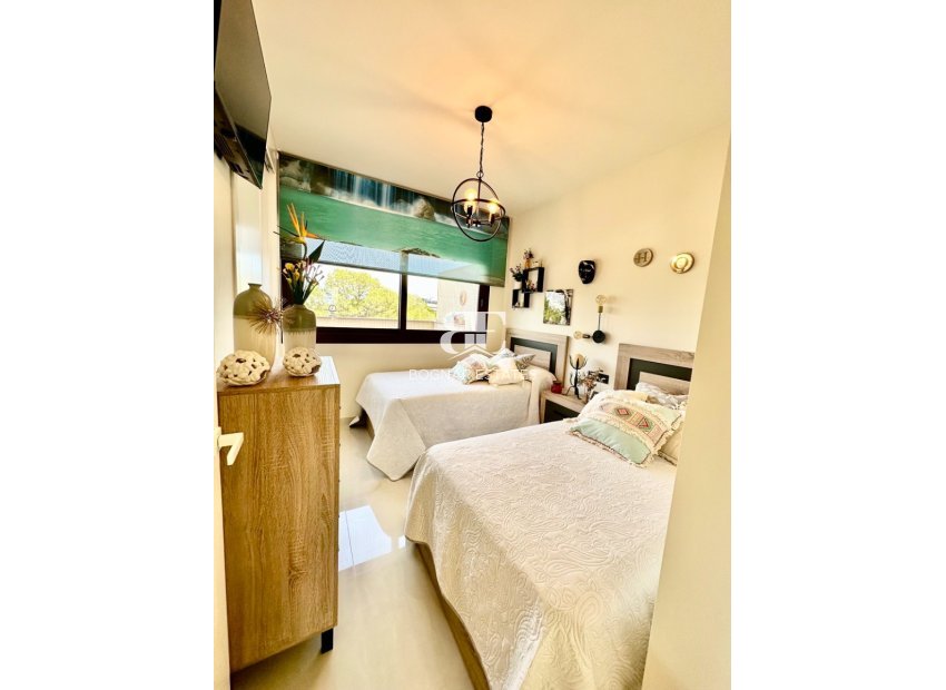 Herverkoop - Herenhuis -
Torrevieja - Los Balcones