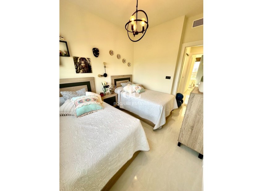 Herverkoop - Herenhuis -
Torrevieja - Los Balcones