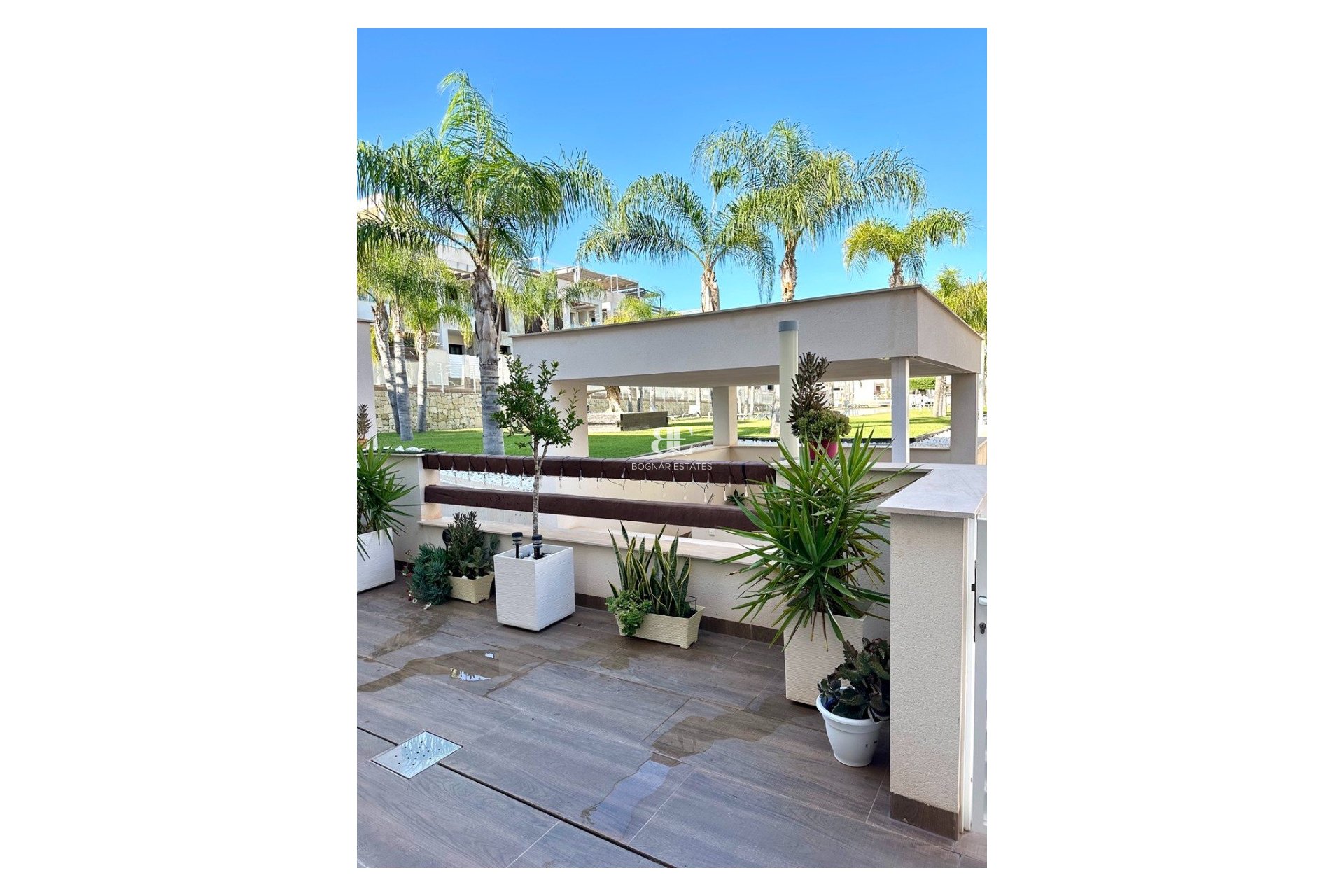 Herverkoop - Herenhuis -
Torrevieja - Los Balcones