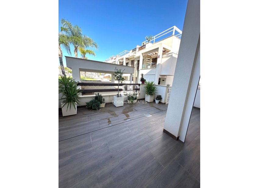 Herverkoop - Herenhuis -
Torrevieja - Los Balcones